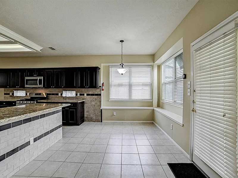 Ngôi Nhà Sang Trọng 4 Phòng Ngủ – Vị Trí Đắc Địa Tại Houston, Chỉ $390,000