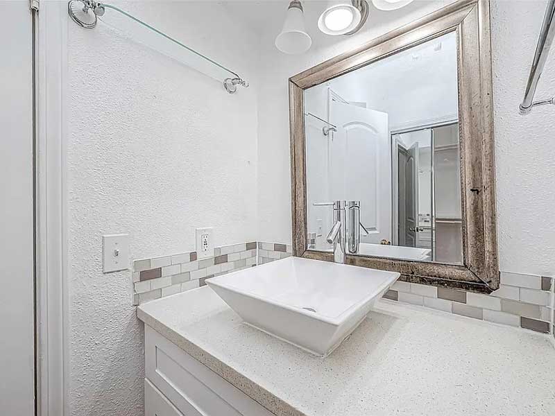 Căn Hộ 2 Phòng Ngủ, 2 Phòng Tắm Tại 12660 Ashford Point Dr APT 808, Houston, TX 77082 - Giá $120,000