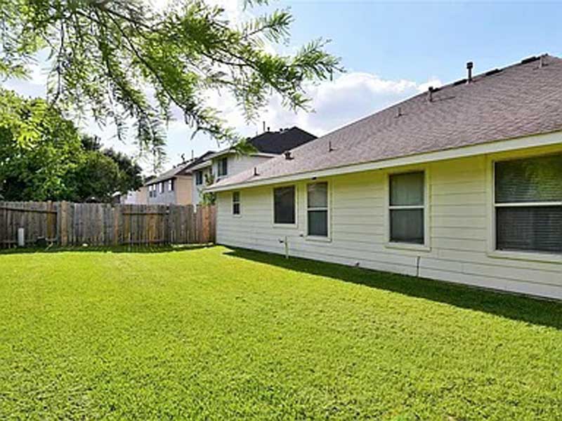 Cho Thuê Nhà Tại 18743 Appletree Ridge Rd, Houston, TX 77084 - $2,050/tháng