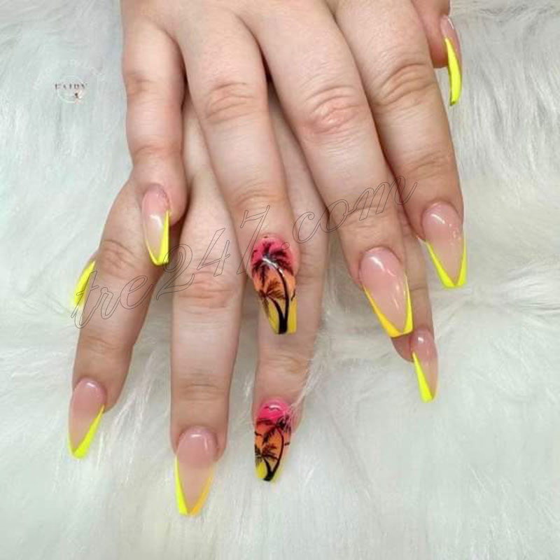 Tiệm Nail Đông Khách In Belleview FL Cần Thợ